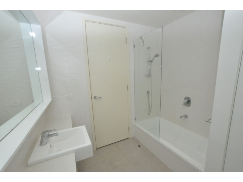 REF 01139/180 City Road, Southbank VIC 3006