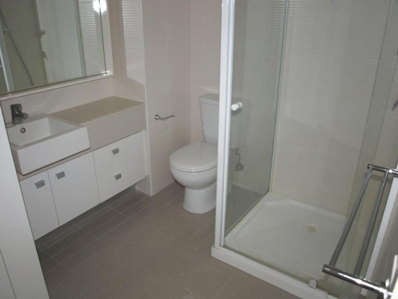 REF 01231/63 Whiteman Street, Southbank VIC 3006