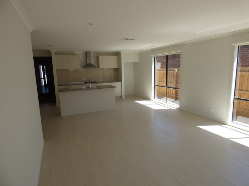 28 Beckworth Blvd, Tarneit VIC 3029