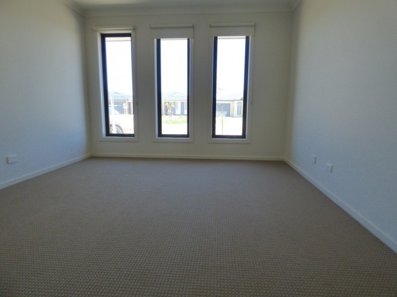 28 Beckworth Blvd, Tarneit VIC 3029