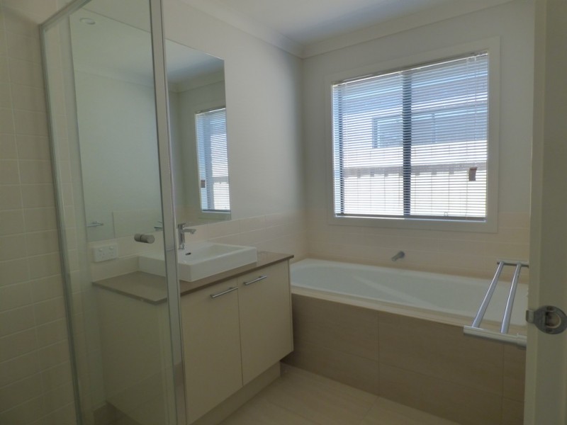 28 Beckworth Blvd, Tarneit VIC 3029