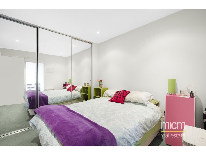 REF 01242/110 Kavanagh Street, Southbank VIC 3006
