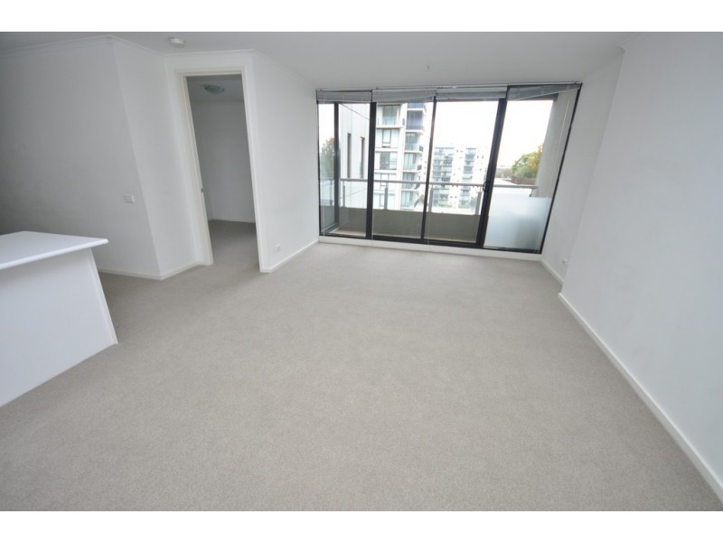 REF 01302/69 Dorcas Street, South Melbourne VIC 3205