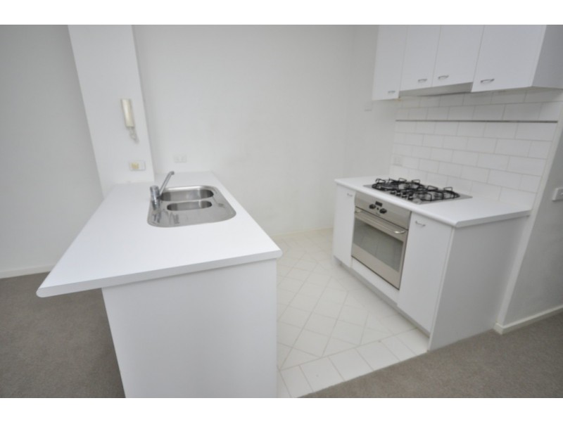 REF 01302/69 Dorcas Street, South Melbourne VIC 3205