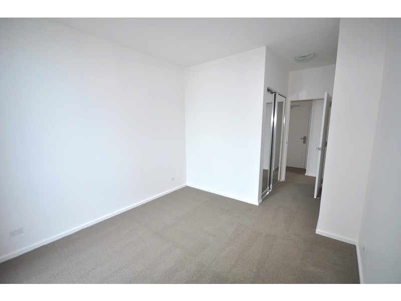 REF 01305/241 City Road, Southbank VIC 3006