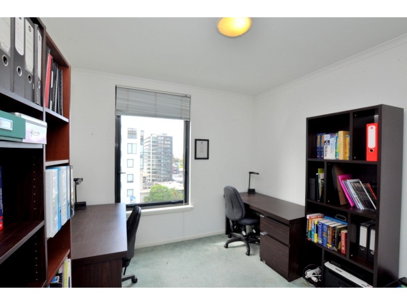 REF 01306/39 Dorcas Street, South Melbourne VIC 3205