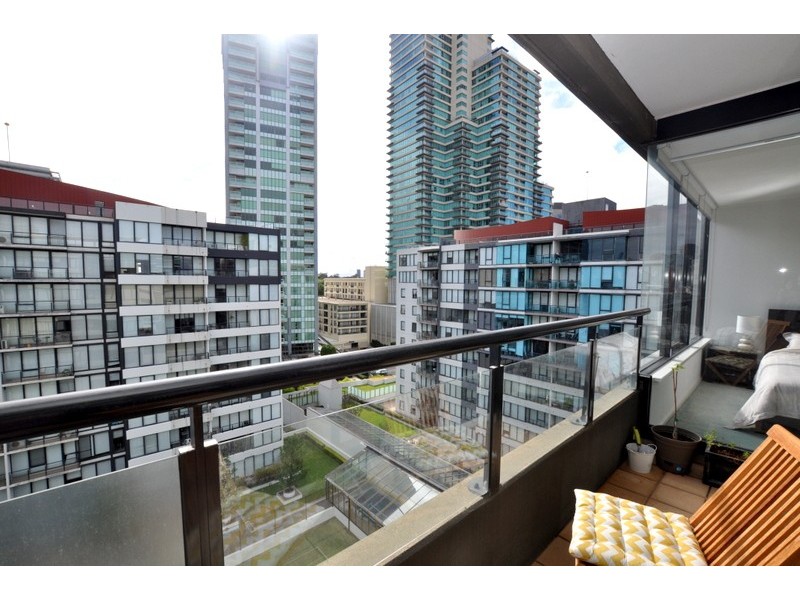 REF 01306/39 Dorcas Street, South Melbourne VIC 3205