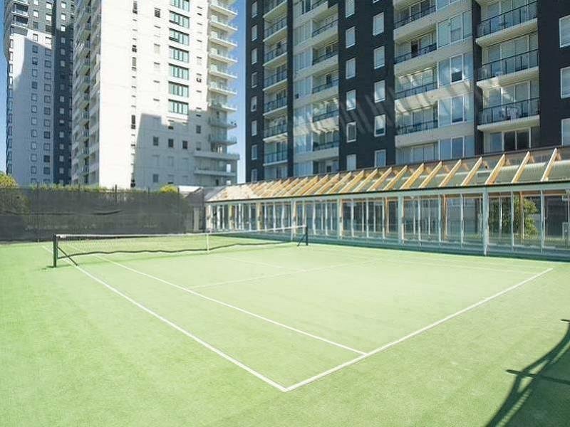 REF 23734/79 Whiteman Street, Southbank VIC 3006