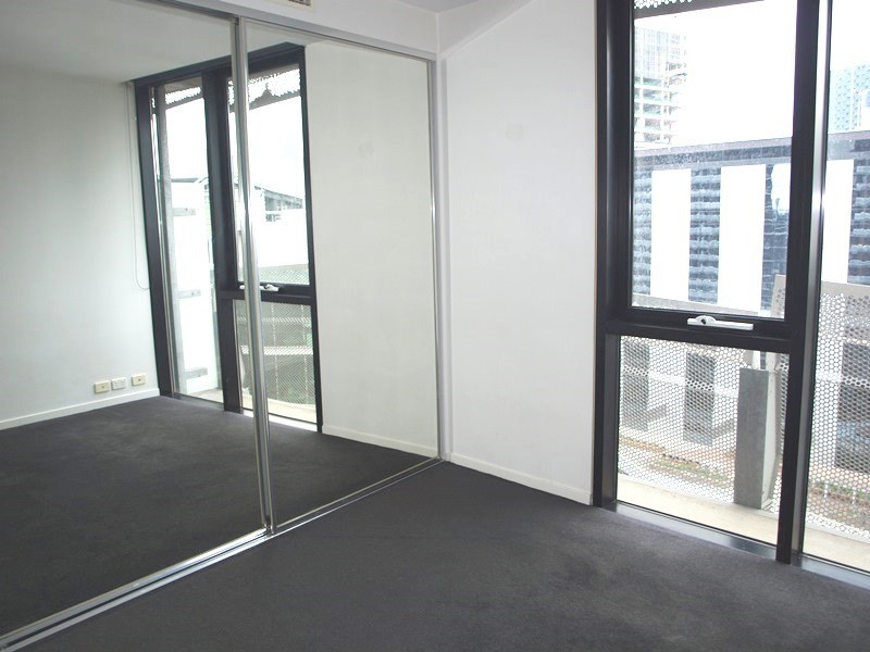 1200/8 Waterview Walk, Docklands VIC 3008
