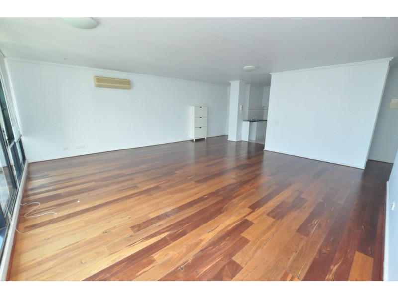 REF 02023/38 Bank Street, South Melbourne VIC 3205