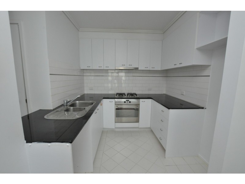 REF 02023/38 Bank Street, South Melbourne VIC 3205