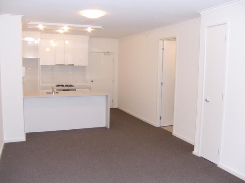 REF 02035/63 Whiteman Street, Southbank VIC 3006