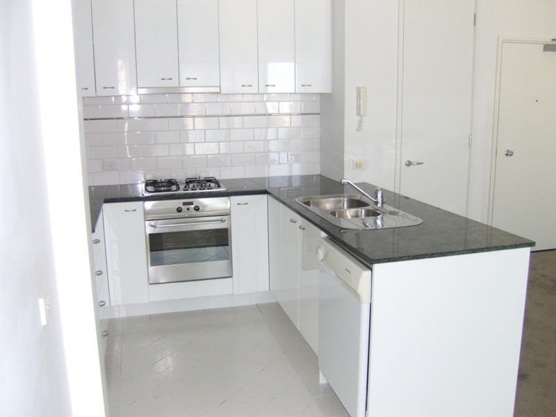 REF 02062/38 Bank Street, South Melbourne VIC 3205