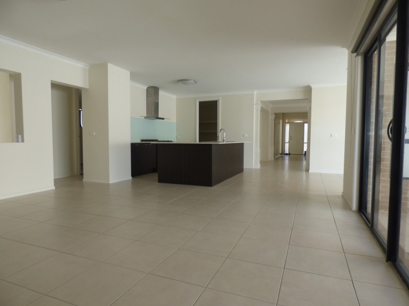 79 Lincoln Heath Boulevard, Point Cook VIC 3030