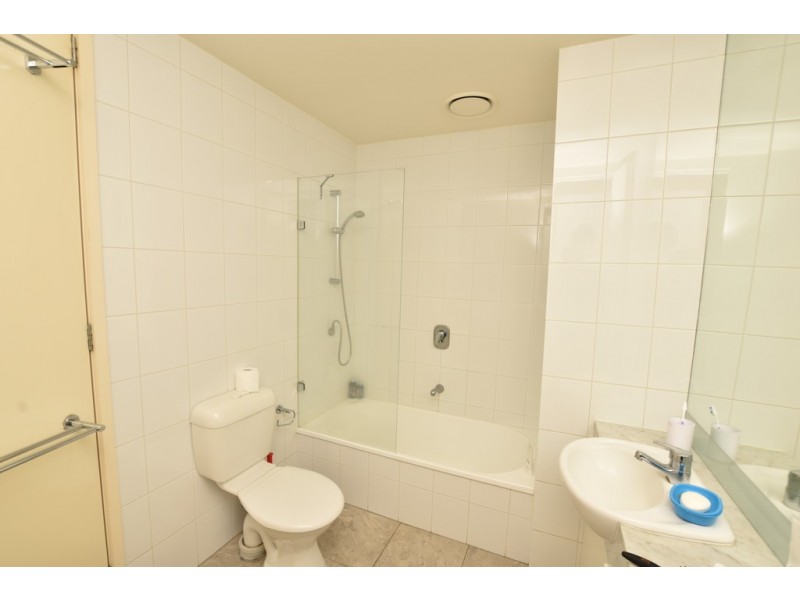 REF 02092/88 Kavanagh Street, Southbank VIC 3006