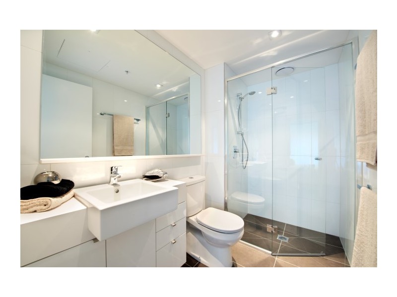 REF 02099/53 Batman Street, West Melbourne VIC 3003