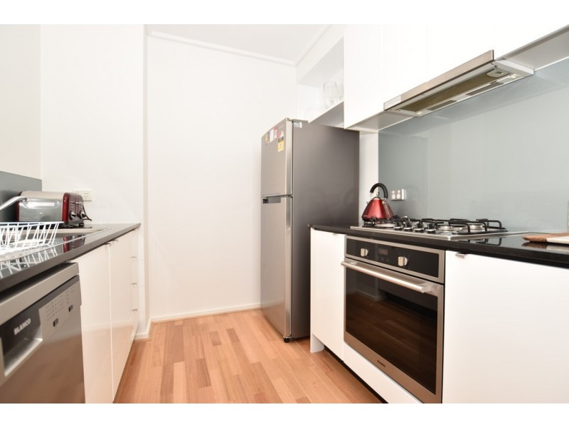 REF 021011/183 City Road, Southbank VIC 3006