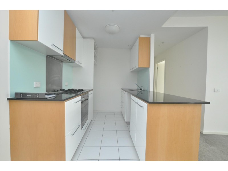 1105/82 Queens Road, Melbourne VIC 3004