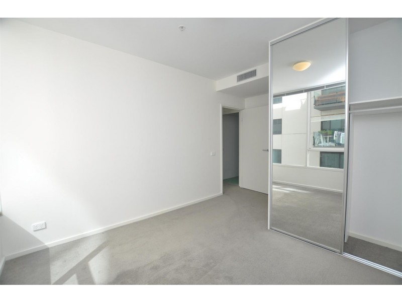 1105/82 Queens Road, Melbourne VIC 3004