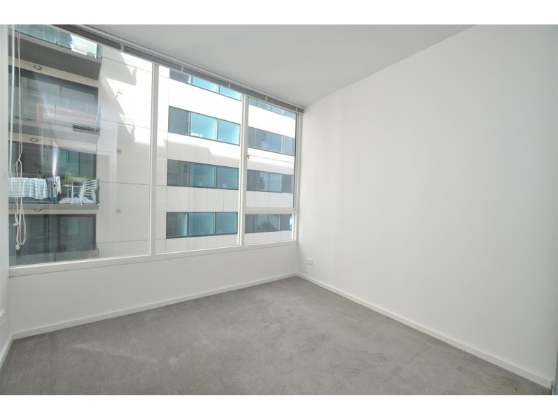 1105/82 Queens Road, Melbourne VIC 3004