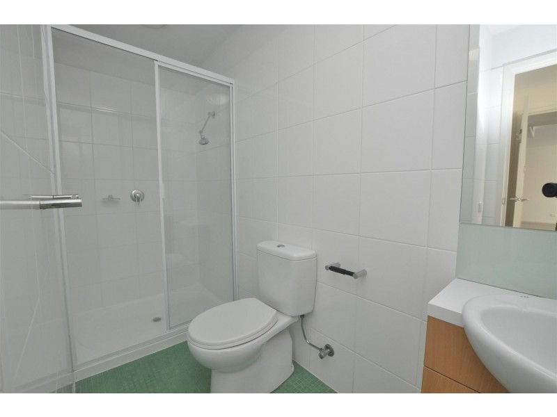 1105/82 Queens Road, Melbourne VIC 3004