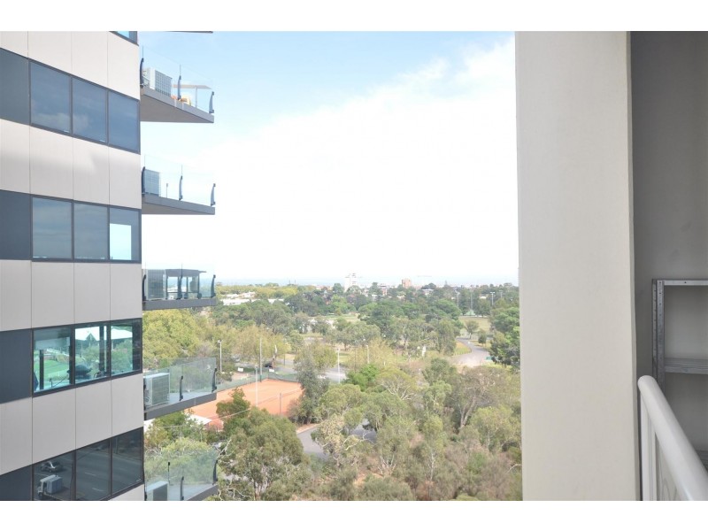 1105/82 Queens Road, Melbourne VIC 3004