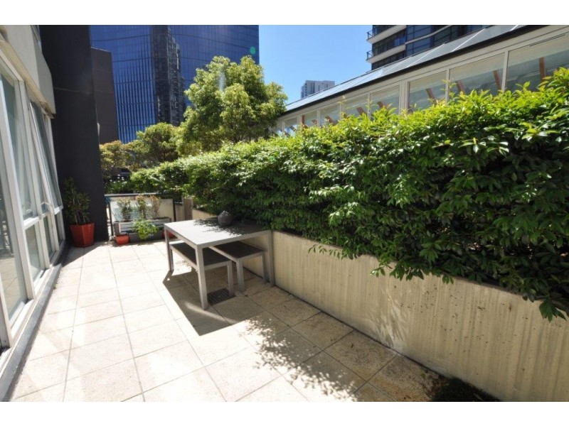 REF 02159/79 Whiteman Street, Southbank VIC 3006