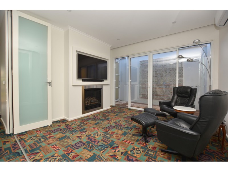 6 Swallow Street, Port Melbourne VIC 3207