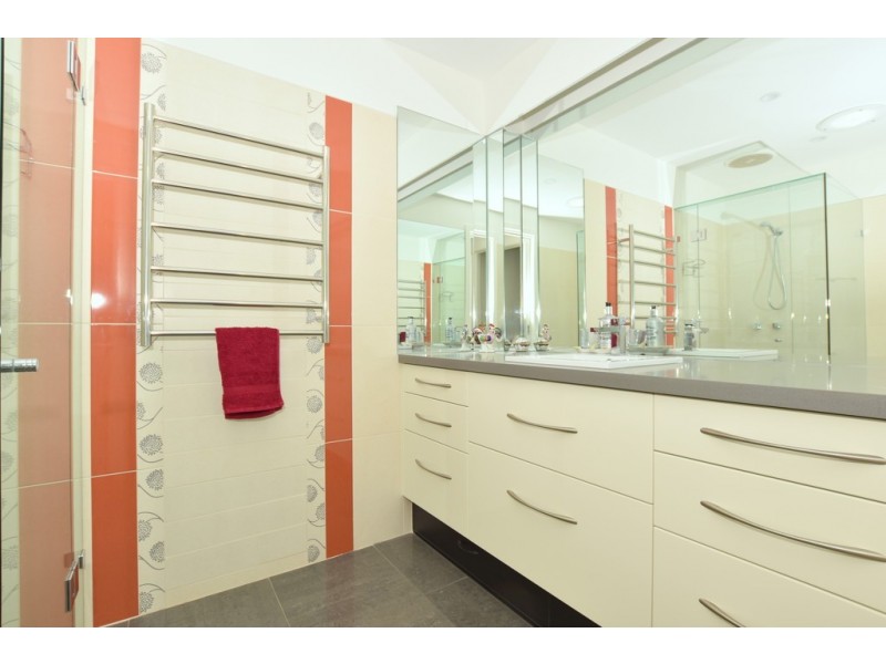 6 Swallow Street, Port Melbourne VIC 3207