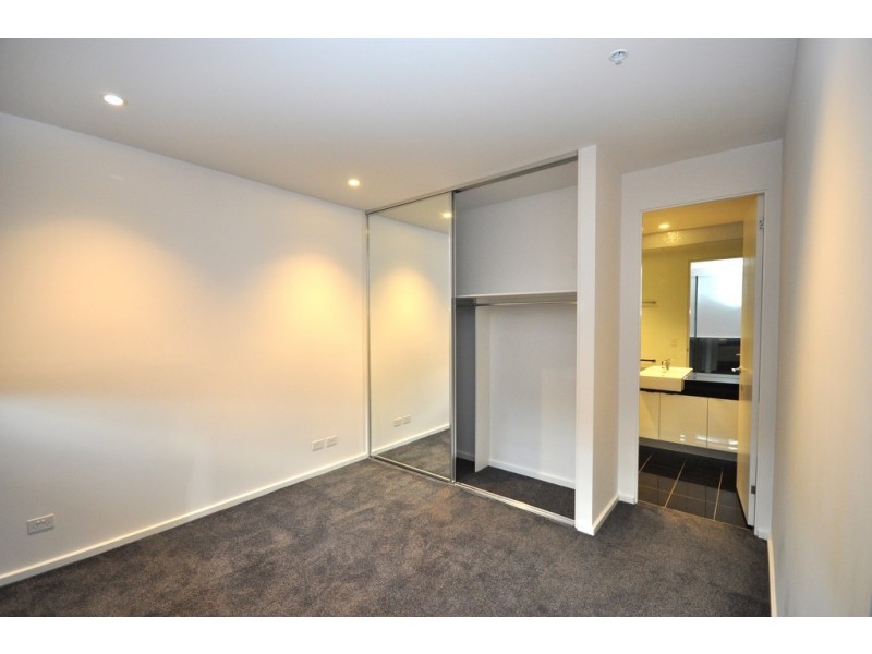 REF 02165/80 Fawkner Street, Southbank VIC 3006