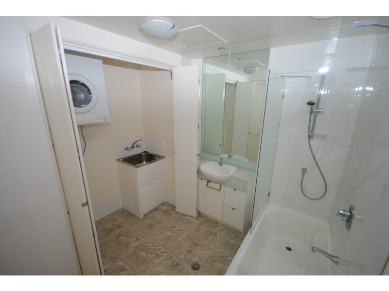 REF 03021/100 Kavanagh Street, Southbank VIC 3006