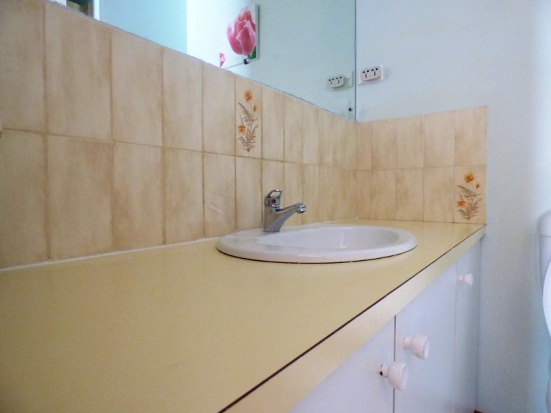 8 Strickland Avenue, Hoppers Crossing VIC 3029