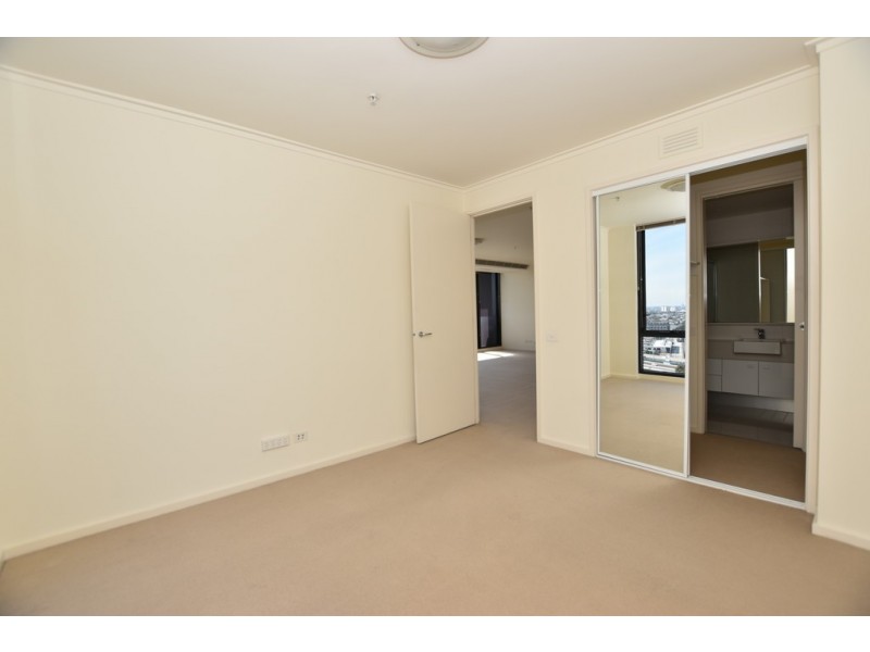REF 031609/63 Whiteman Street, Southbank VIC 3006