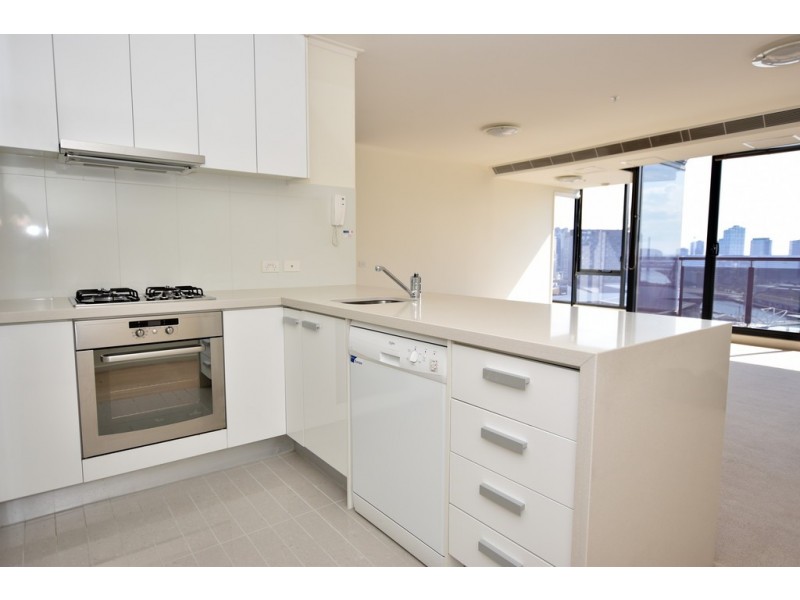 REF 031609/63 Whiteman Street, Southbank VIC 3006