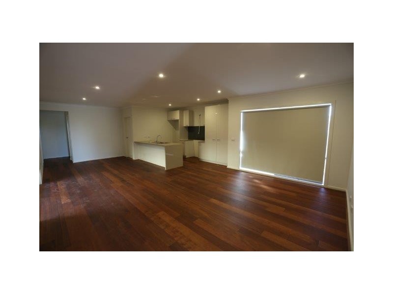 37 Noorat Place, Cranbourne North VIC 3977