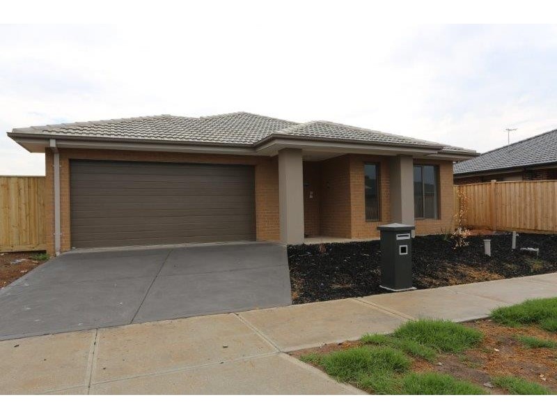 27 Yarkon Way, Point Cook VIC 3030