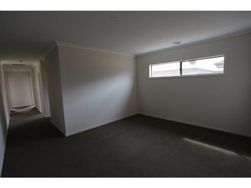 27 Yarkon Way, Point Cook VIC 3030