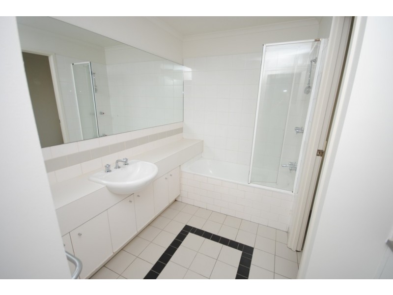 6/30 Miles Street, Southbank VIC 3006