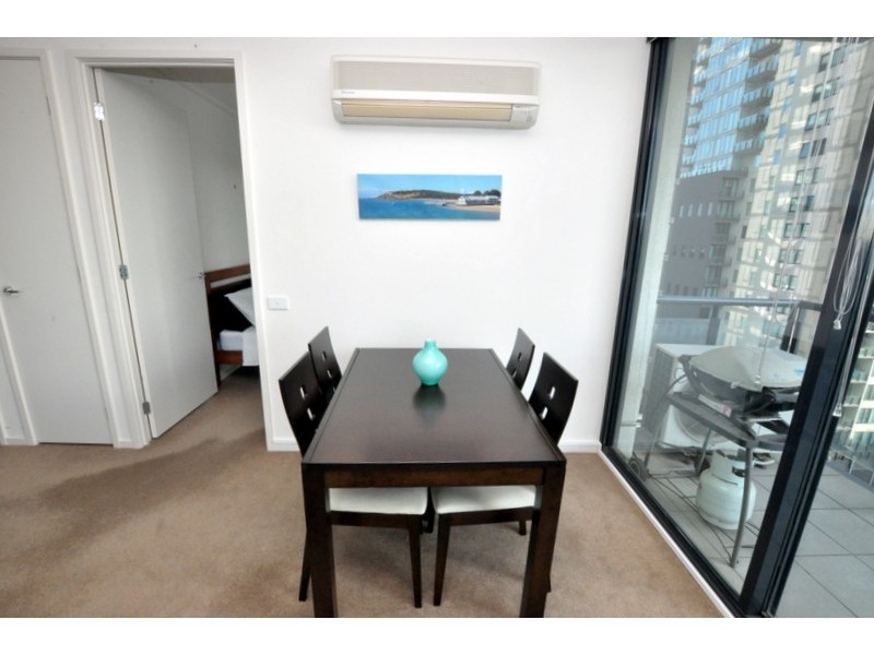 REF 03246/100 Kavanagh Street, Southbank VIC 3006