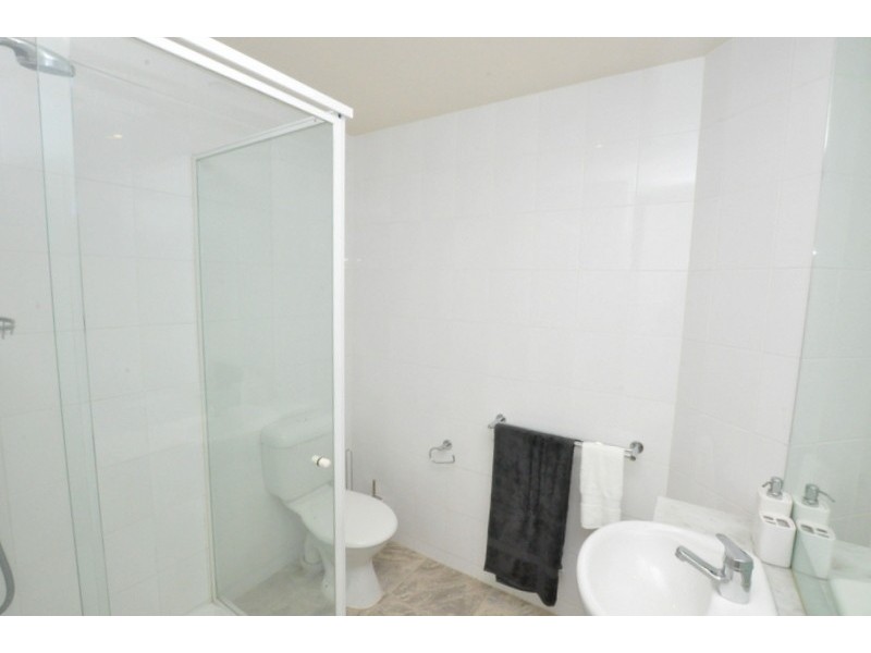 REF 03246/100 Kavanagh Street, Southbank VIC 3006