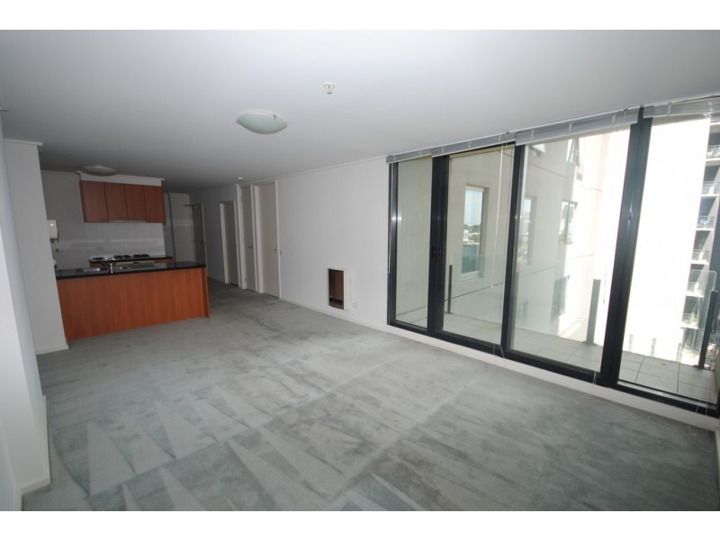 REF 032709/163 City Road, Southbank VIC 3006