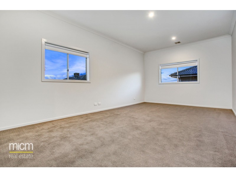 21 Wingfield Parkway, Williams Landing VIC 3027