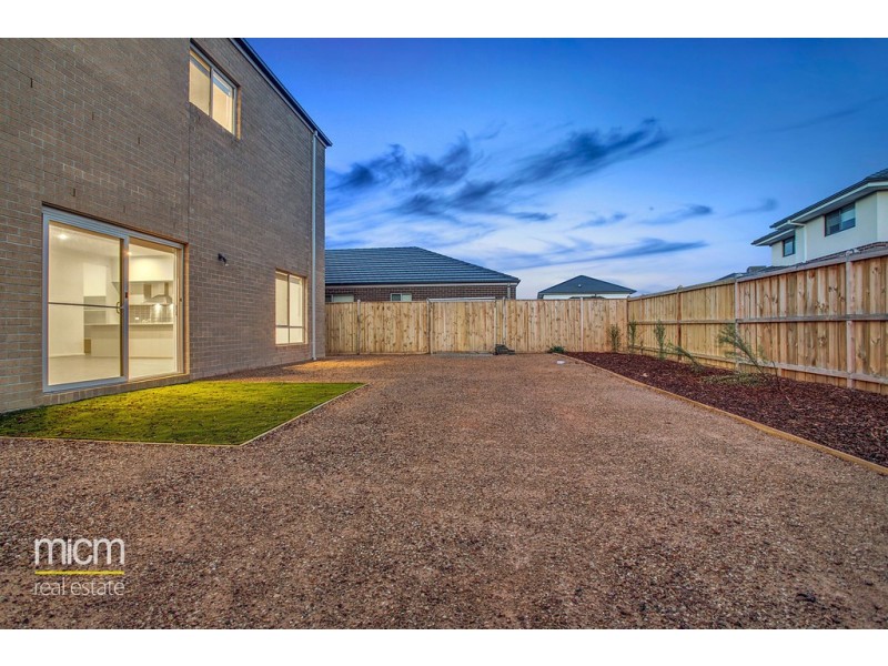 21 Wingfield Parkway, Williams Landing VIC 3027
