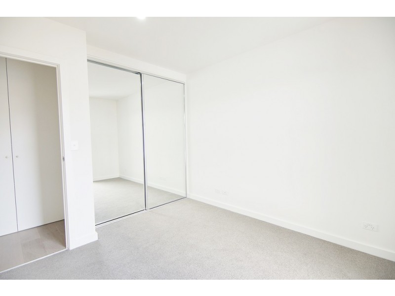 104/33 Racecourse Road, North Melbourne VIC 3051