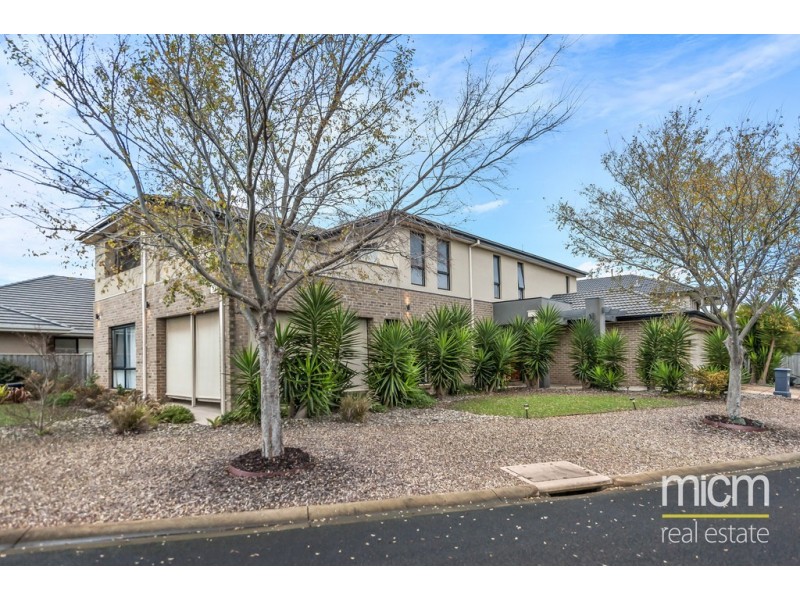 12 Cremorne Street, Sanctuary Lakes VIC 3030