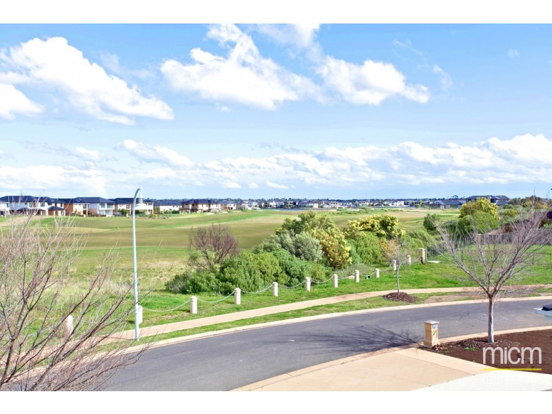 12 Cremorne Street, Sanctuary Lakes VIC 3030