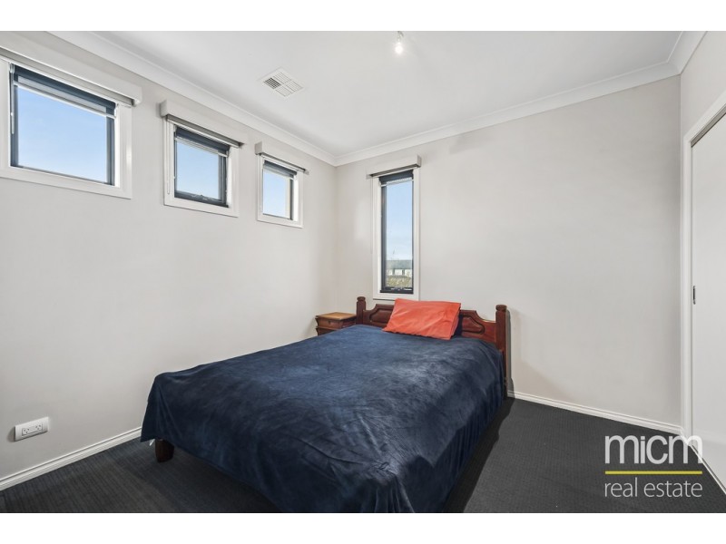 12 Cremorne Street, Sanctuary Lakes VIC 3030