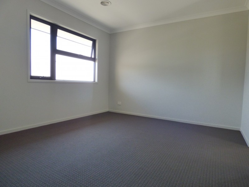 15 Arabella Circuit, Point Cook VIC 3030