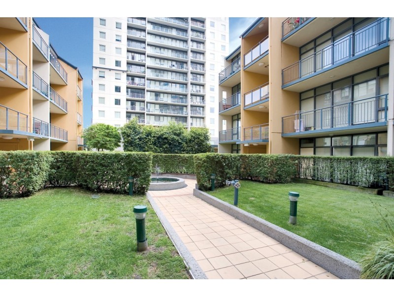 REF 032901/28 Little Lonsdale Street, Melbourne VIC 3000