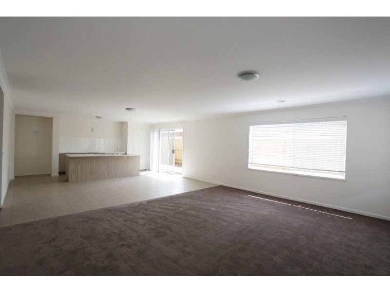 10 Sound Way, Point Cook VIC 3030